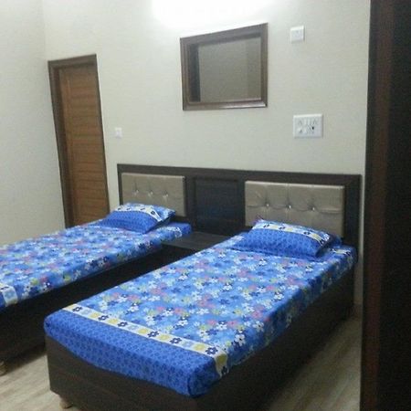 Nest Residency Фаридабад Экстерьер фото