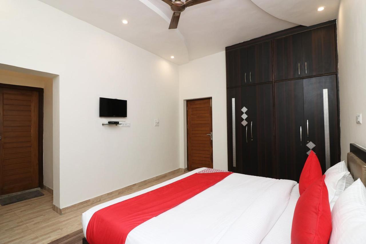 Nest Residency Фаридабад Экстерьер фото