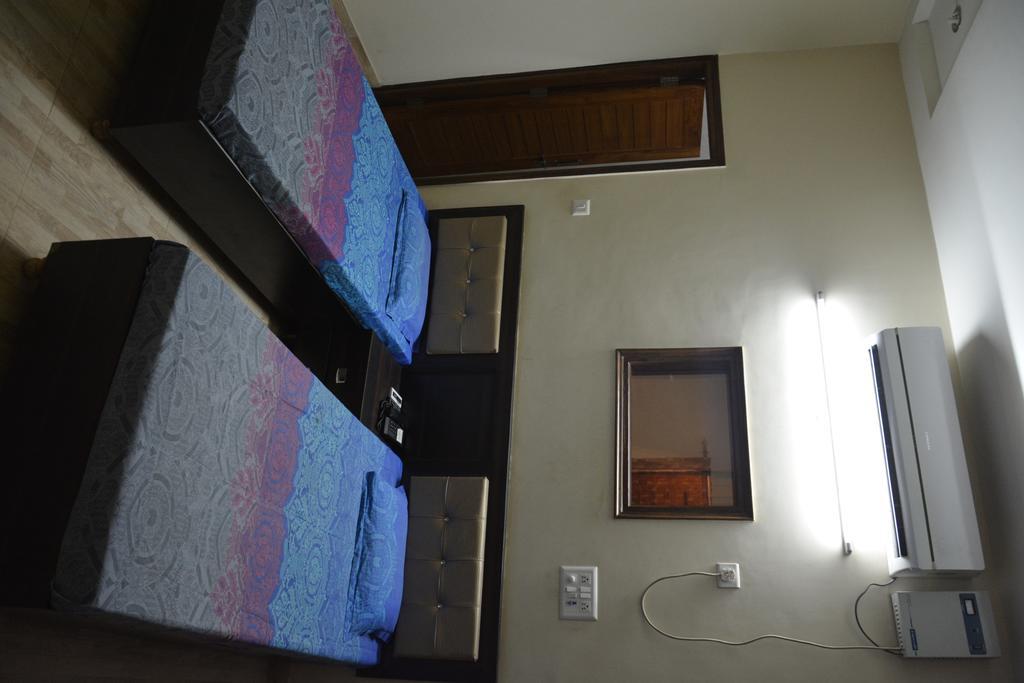 Nest Residency Фаридабад Экстерьер фото