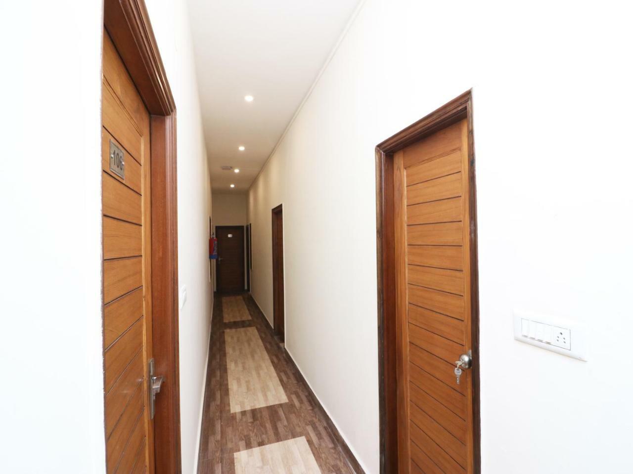 Nest Residency Фаридабад Экстерьер фото