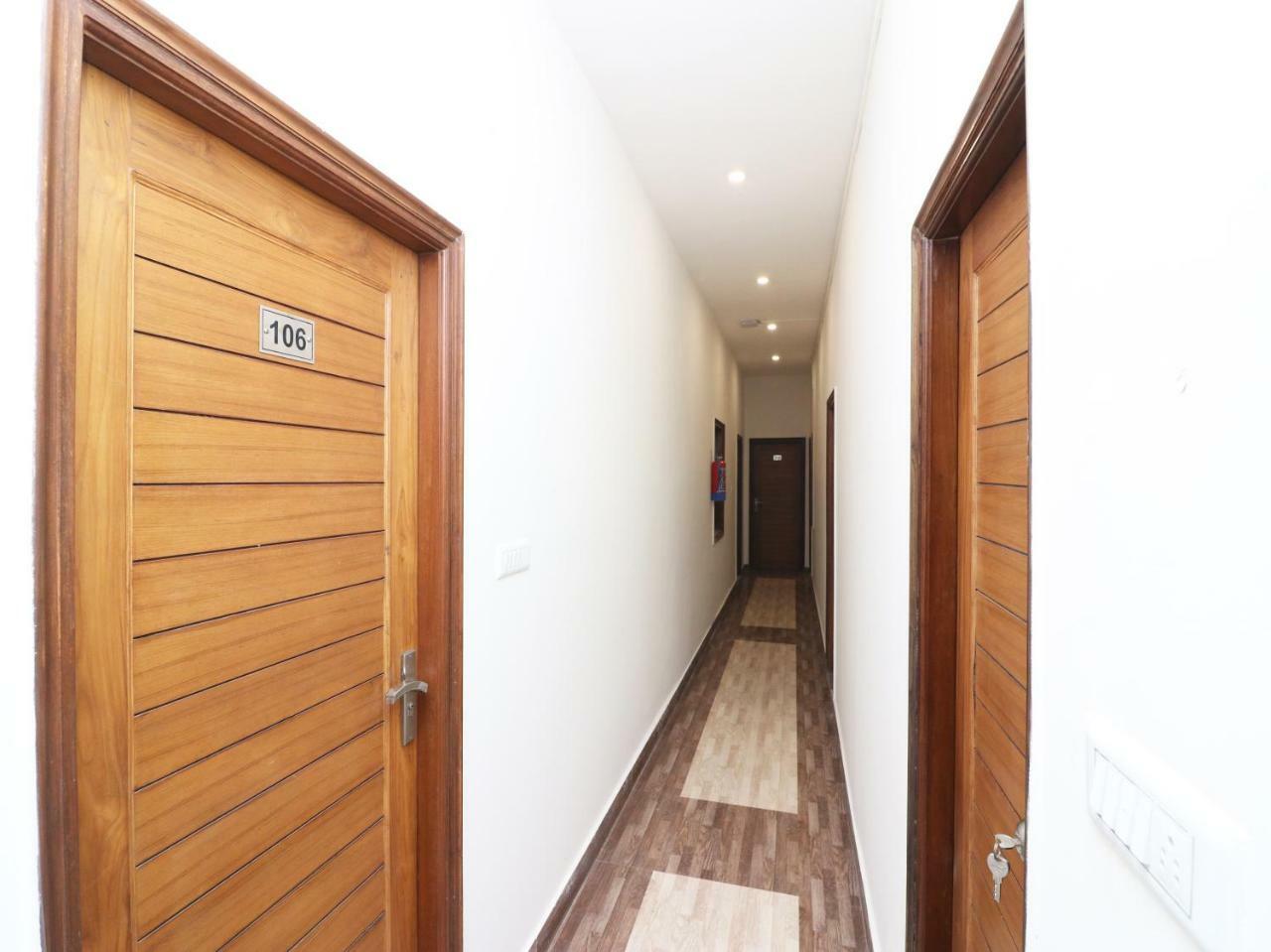Nest Residency Фаридабад Экстерьер фото