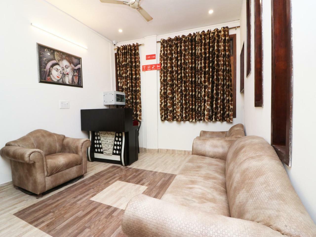 Nest Residency Фаридабад Экстерьер фото