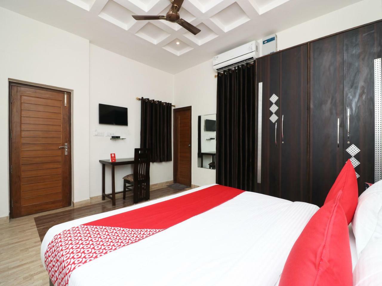 Nest Residency Фаридабад Экстерьер фото