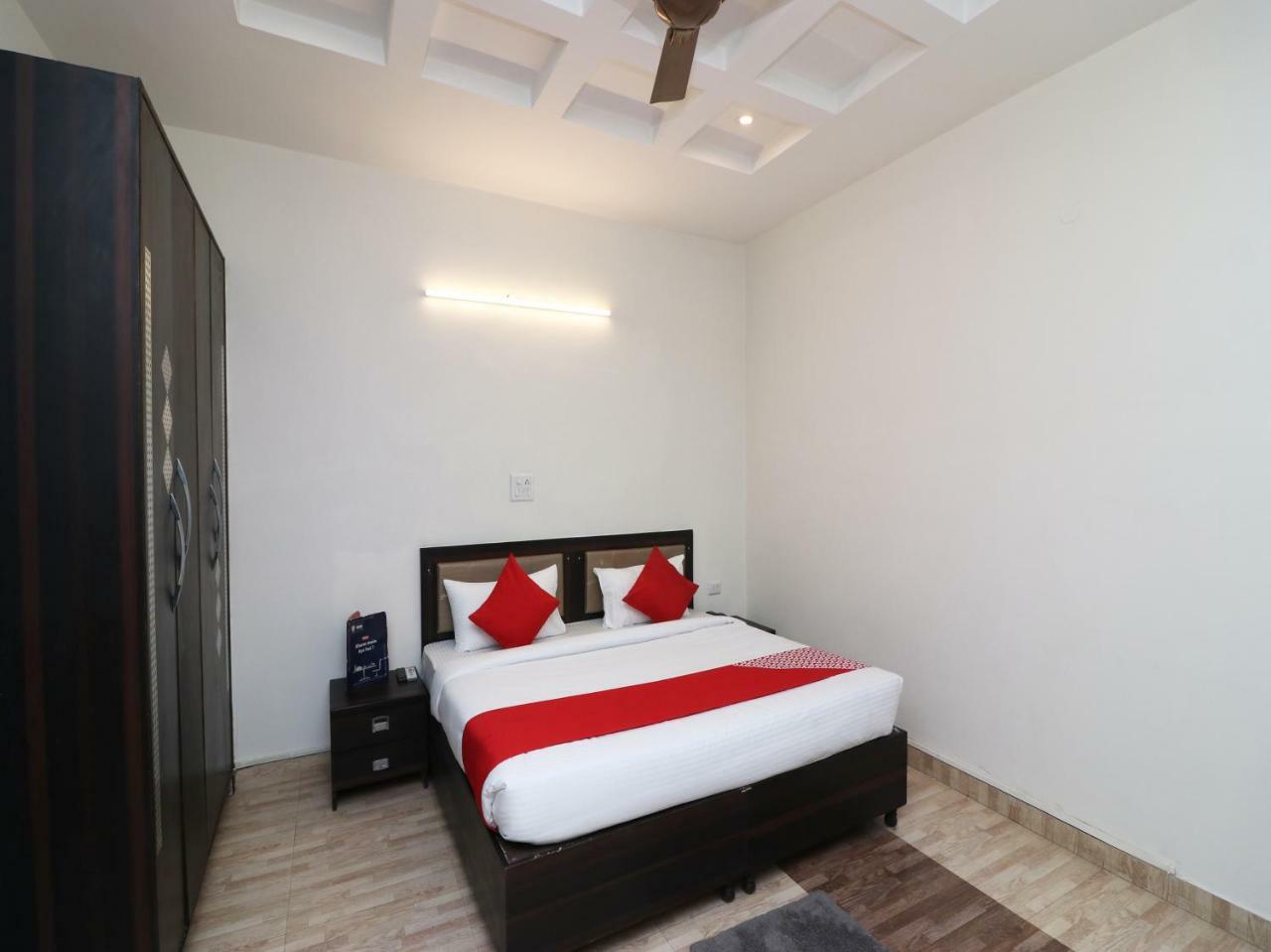 Nest Residency Фаридабад Экстерьер фото